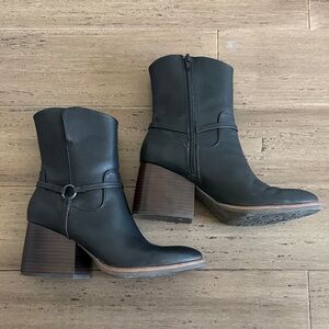 Kork-Ease Black Heeled Boots
